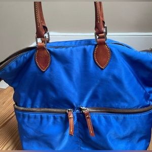 NWOT  DOONEY & BOURKE BLUE NYLON TOTE